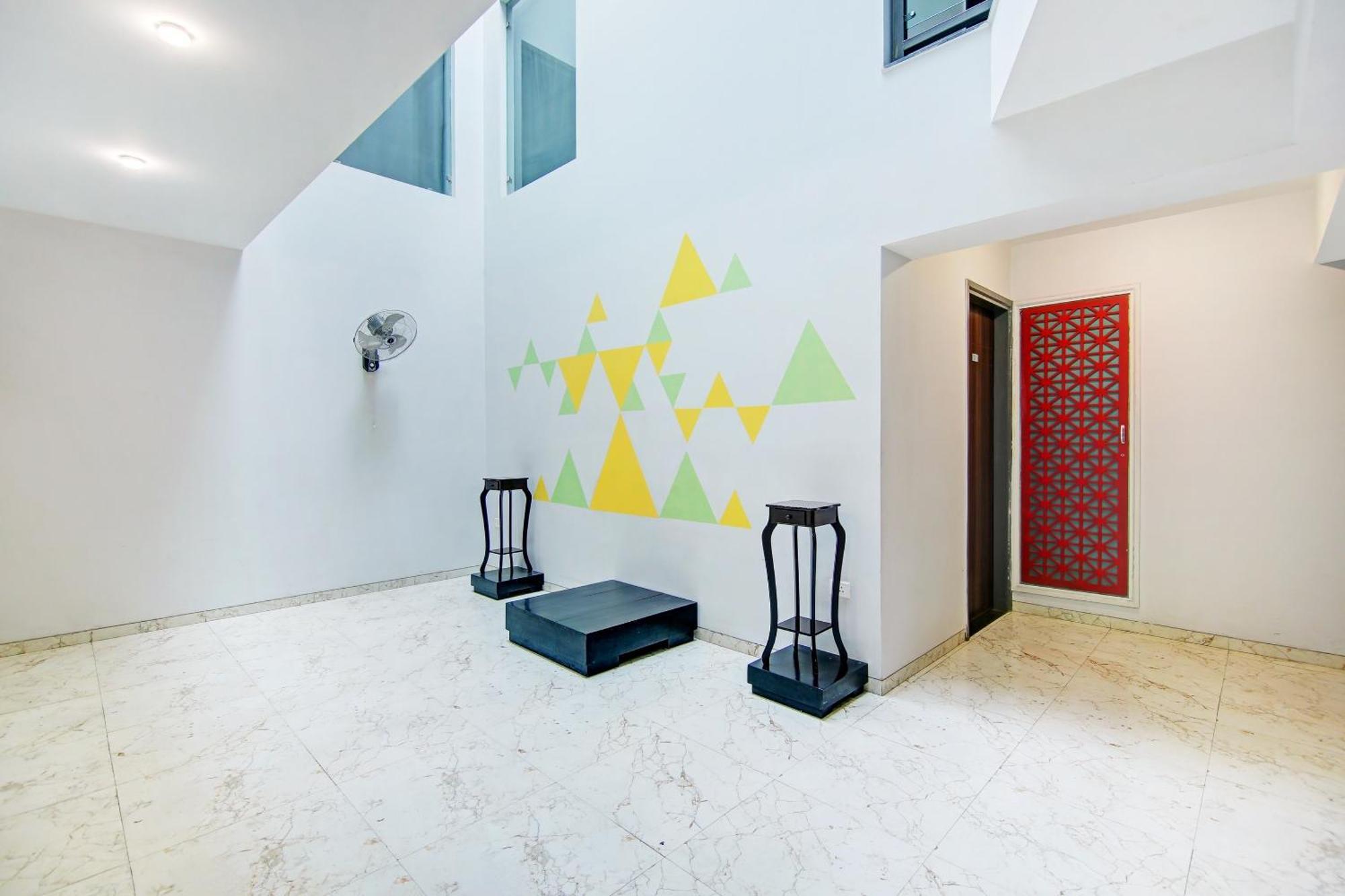 Super Townhouse Geetanjali Inn Γκουργκάον Εξωτερικό φωτογραφία