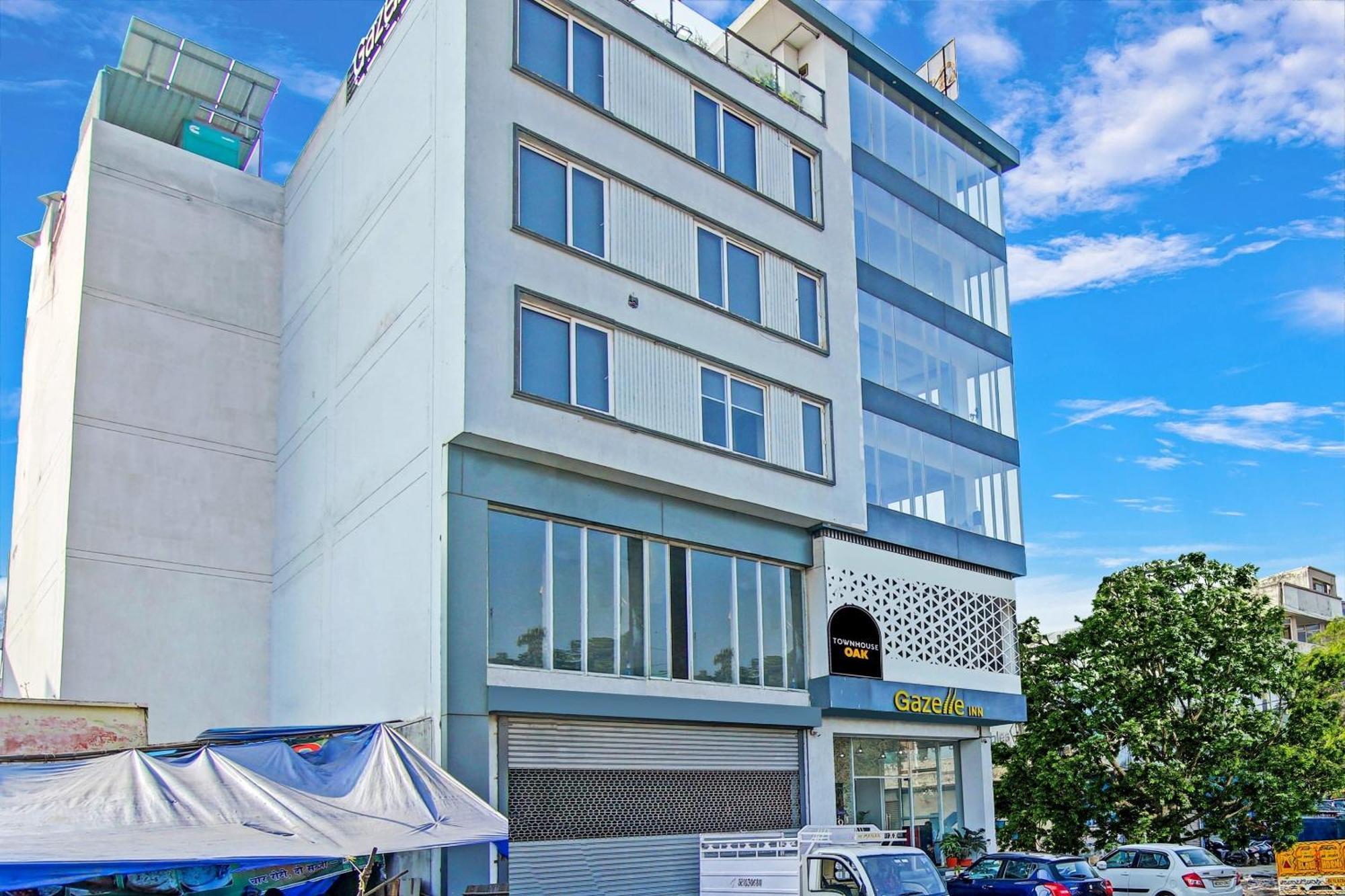 Super Townhouse Geetanjali Inn Γκουργκάον Εξωτερικό φωτογραφία