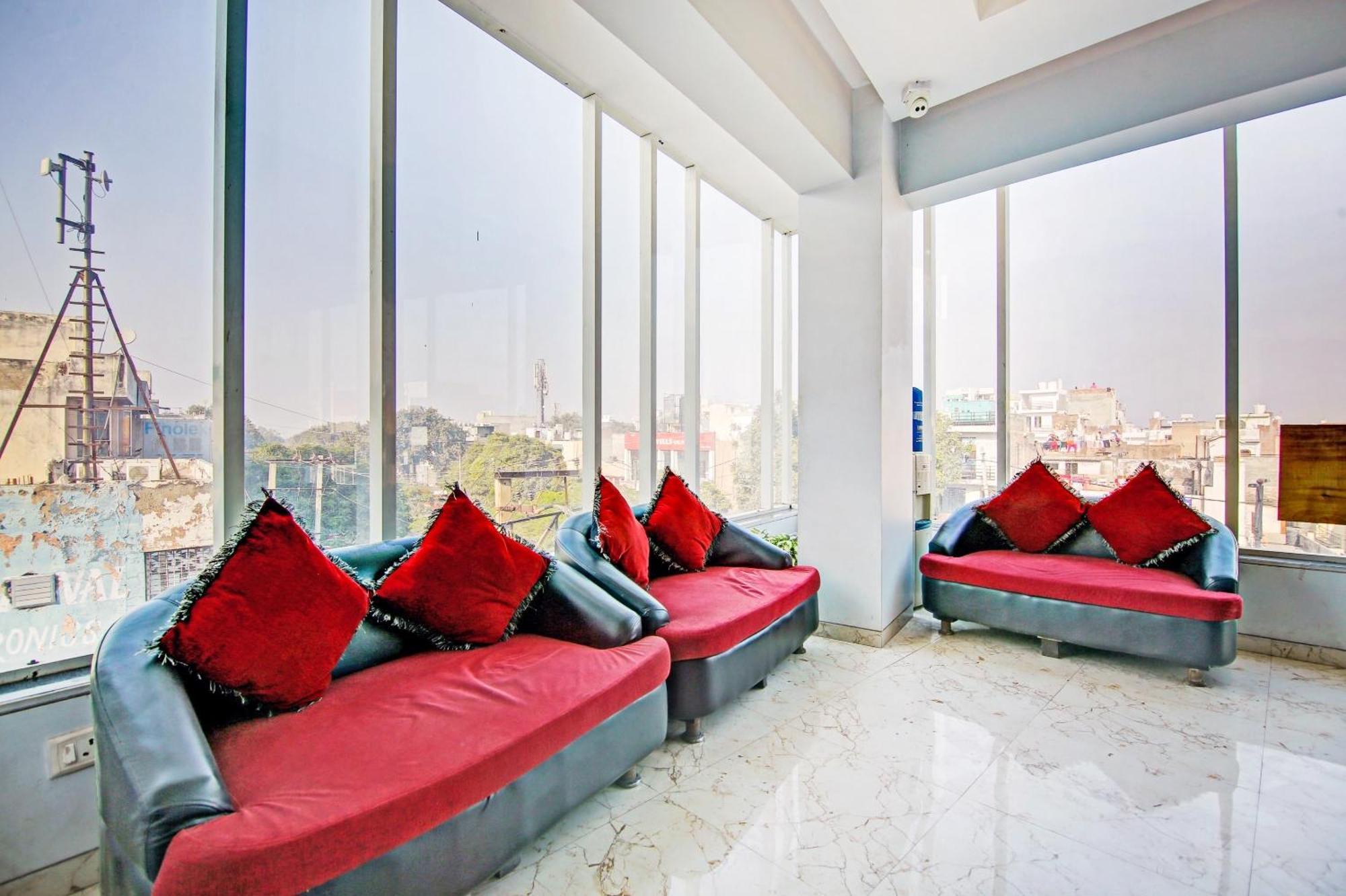 Super Townhouse Geetanjali Inn Γκουργκάον Εξωτερικό φωτογραφία