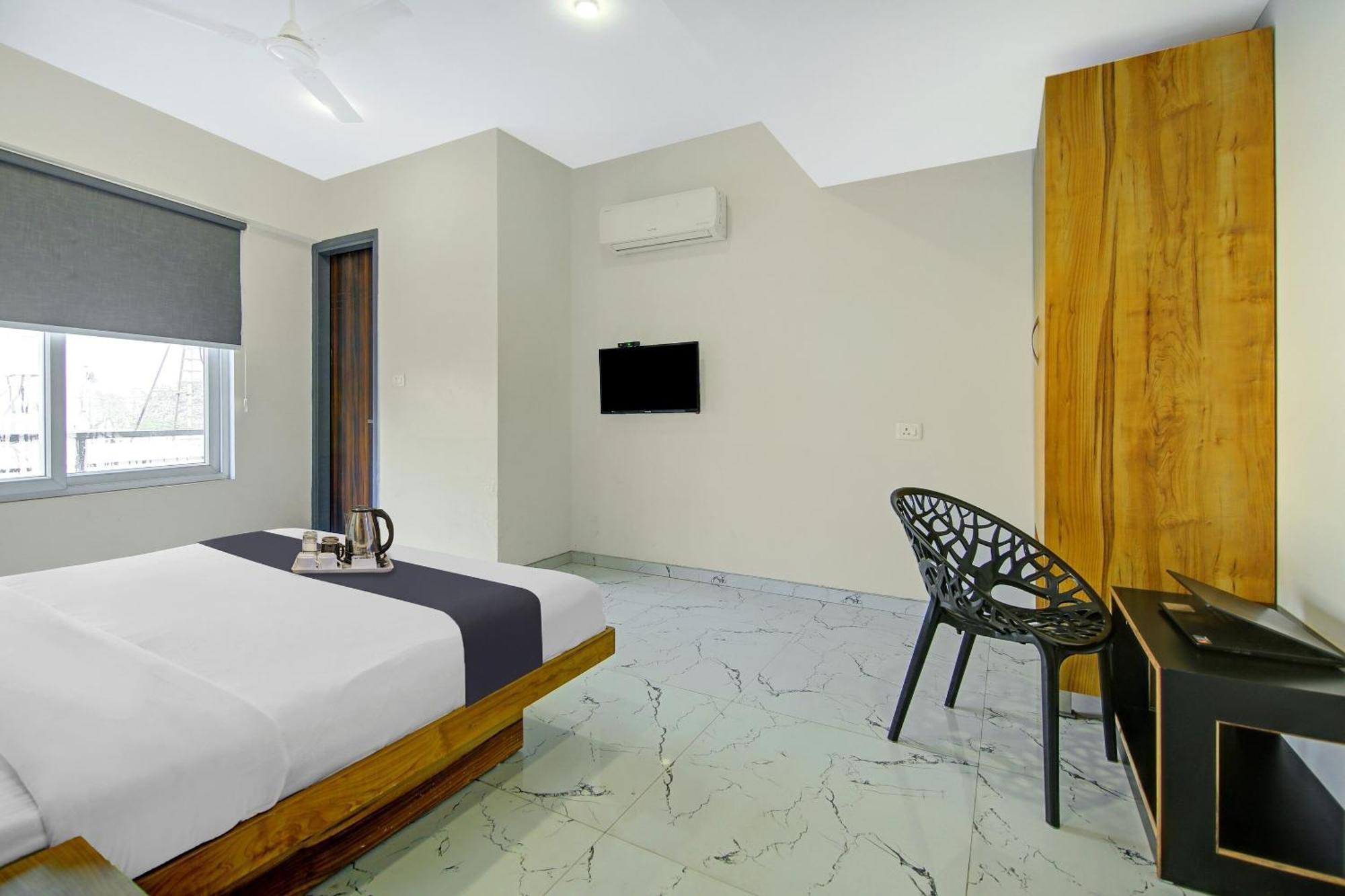Super Townhouse Geetanjali Inn Γκουργκάον Εξωτερικό φωτογραφία